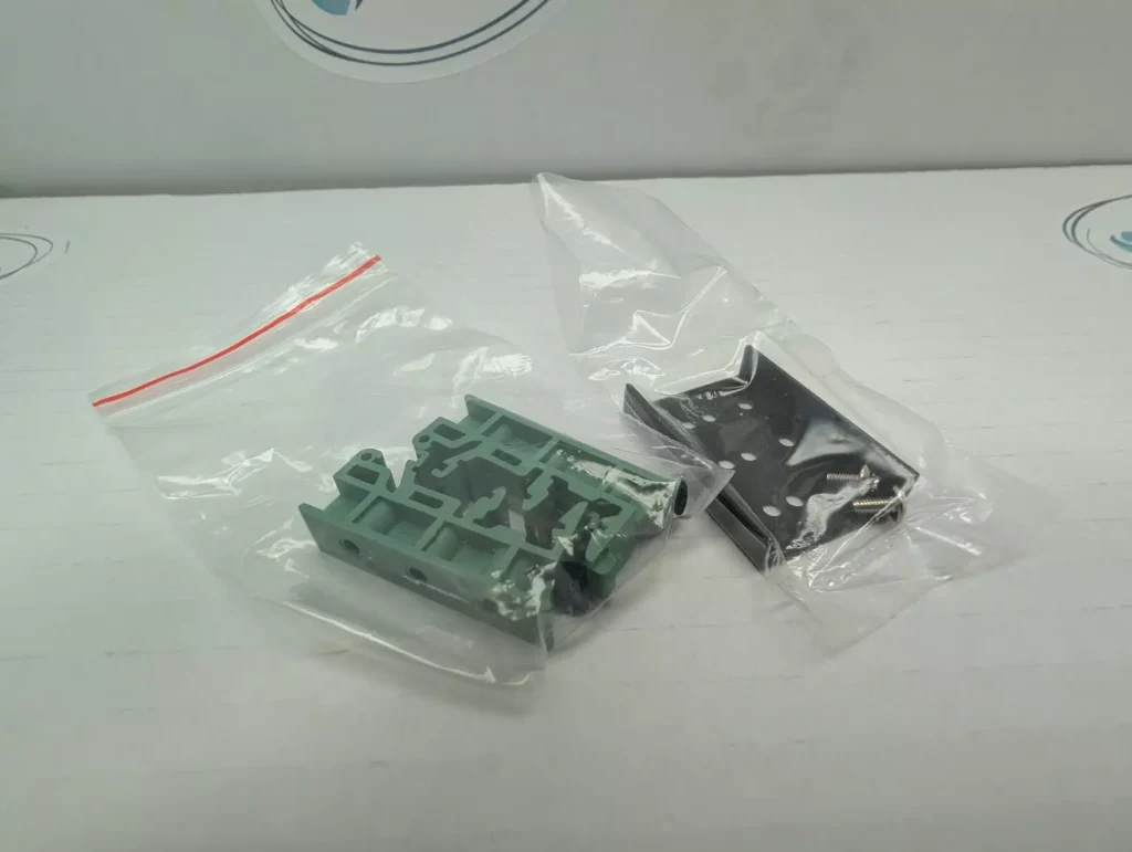Universal DIN rail clip kit DIN-CLIPKIT-UNI
